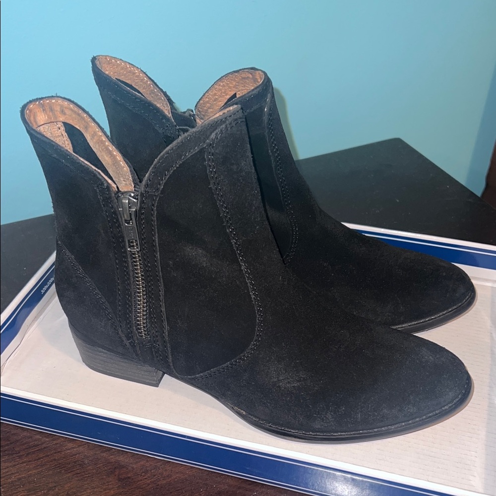Seychelles Black Lucky Penny Suede Booties